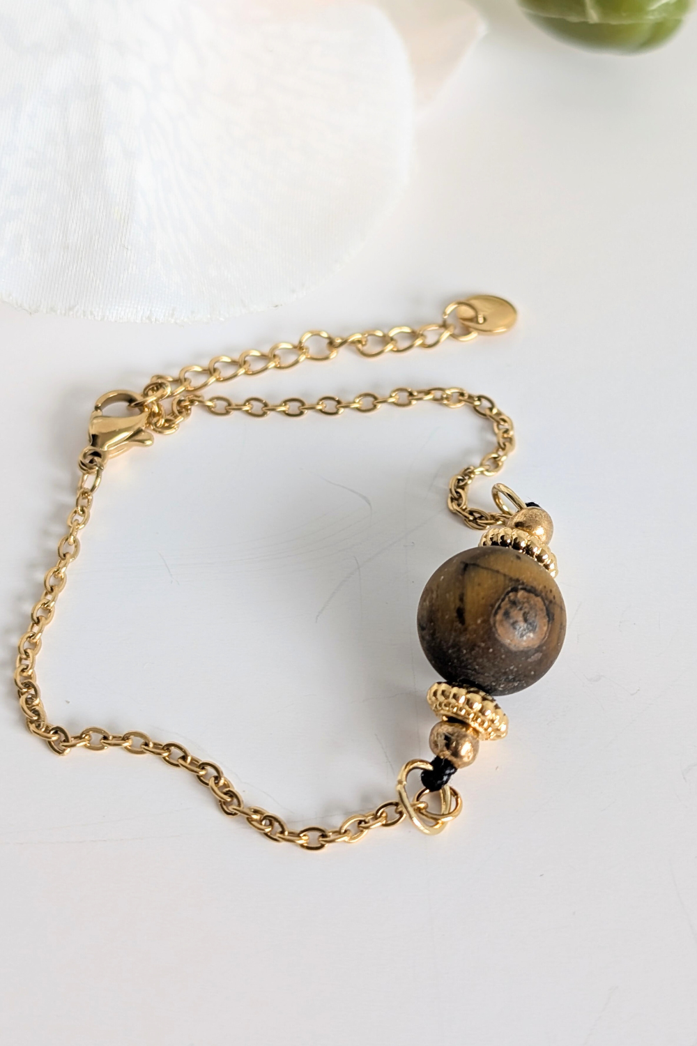 Bracelet with tiger eye bead - 24 K gold-plated stainless steel & gemstone - Approximately 18 cm long