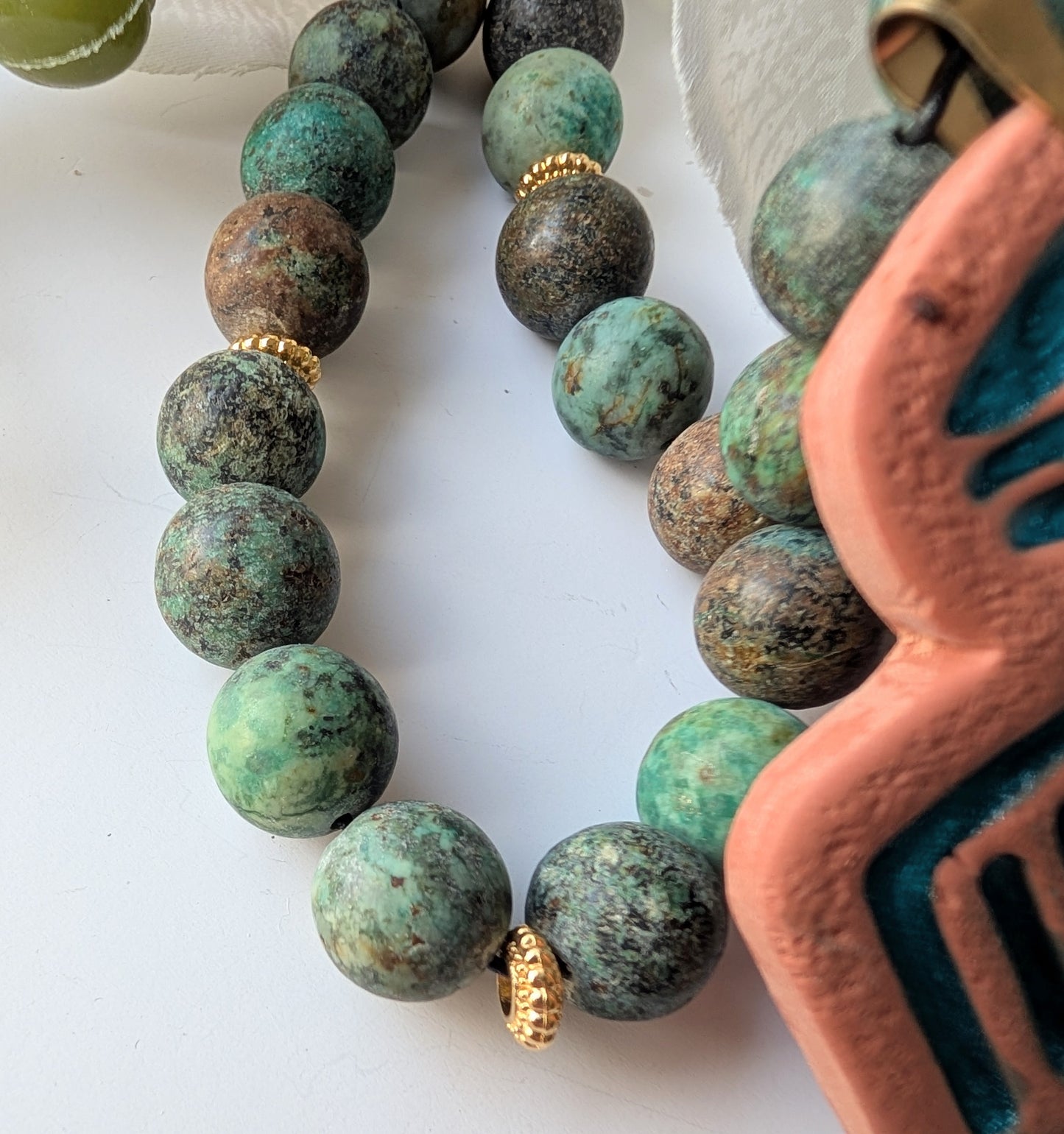 Statement necklace with Precolumbian style - Aztec bird pendant - Matte Africain turquoise beads and polymer clay - Approximately 37 cm long