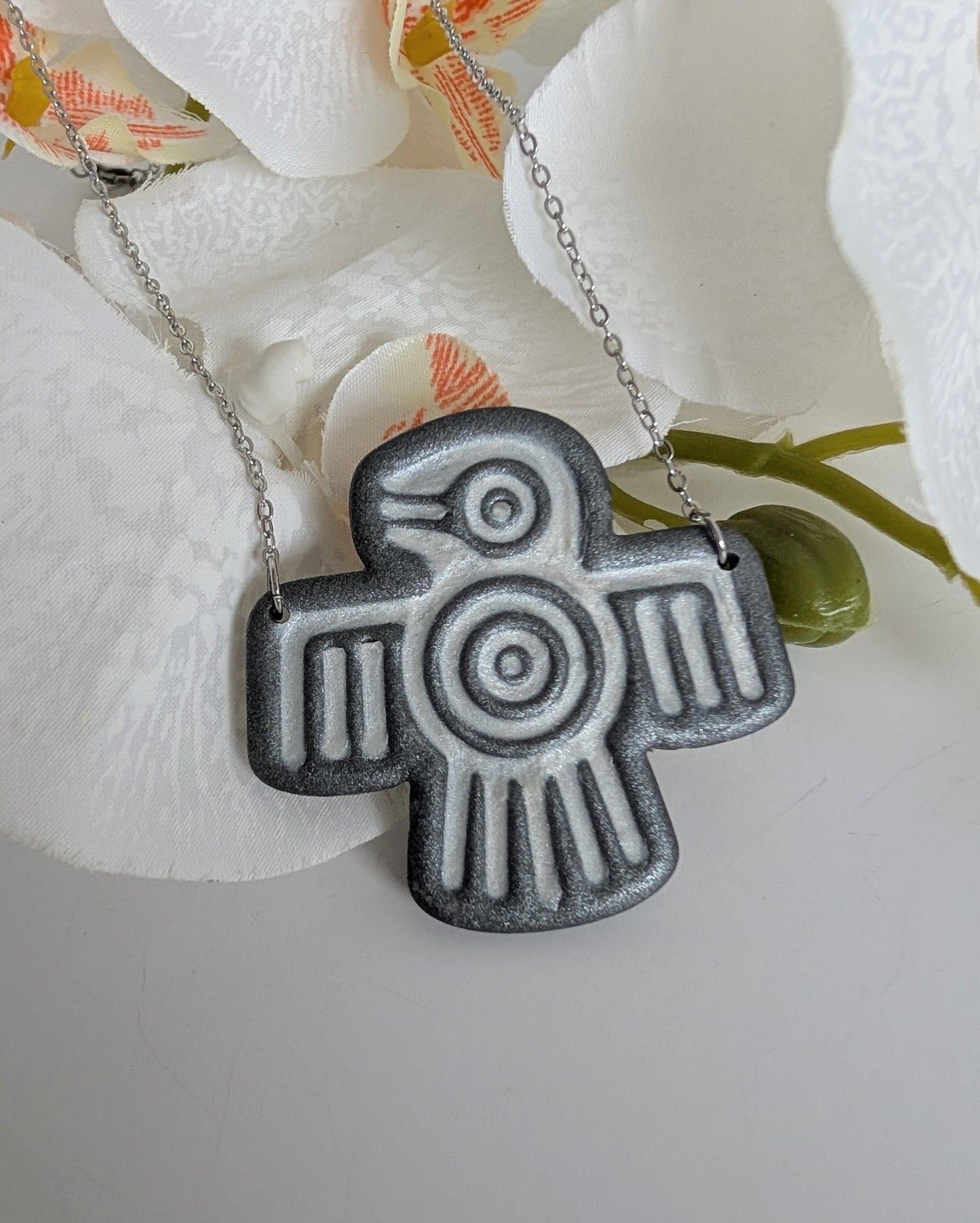 Ethnic necklace with Aztec style bird pendant - Polymer clay & 316L stainless steel - Anthracite and white - Approximately 42 cm length