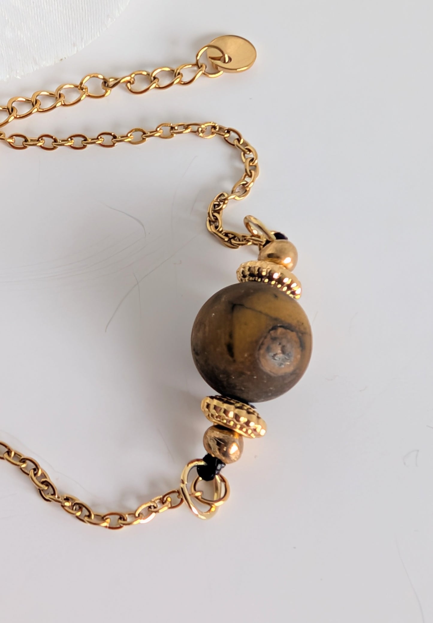 Bracelet with tiger eye bead  - 24 K gold-plated stainless steel & gemstone - Approximately 18 cm long
