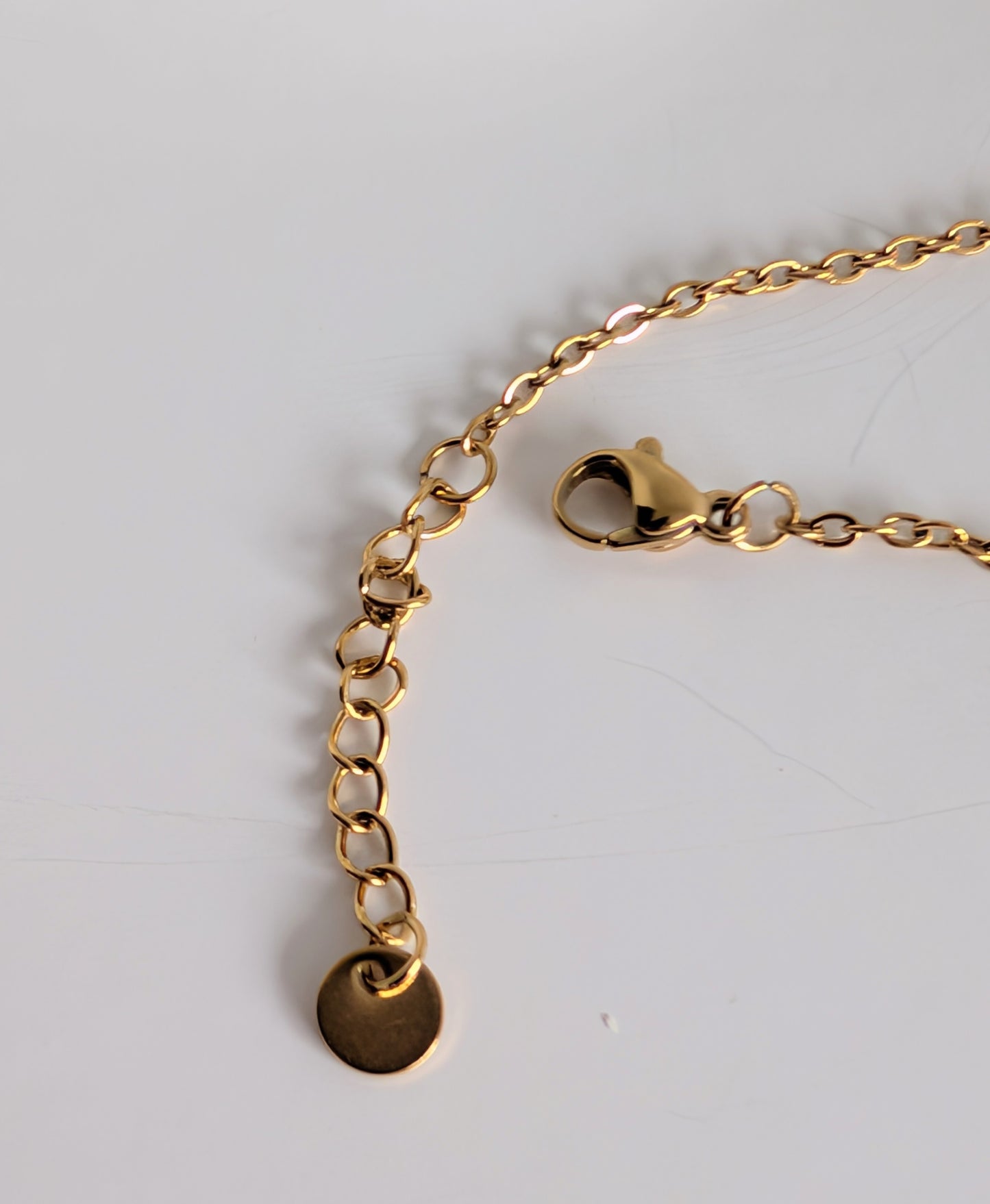 Bracelet with tiger eye bead  - 24 K gold-plated stainless steel & gemstone - Approximately 18 cm long