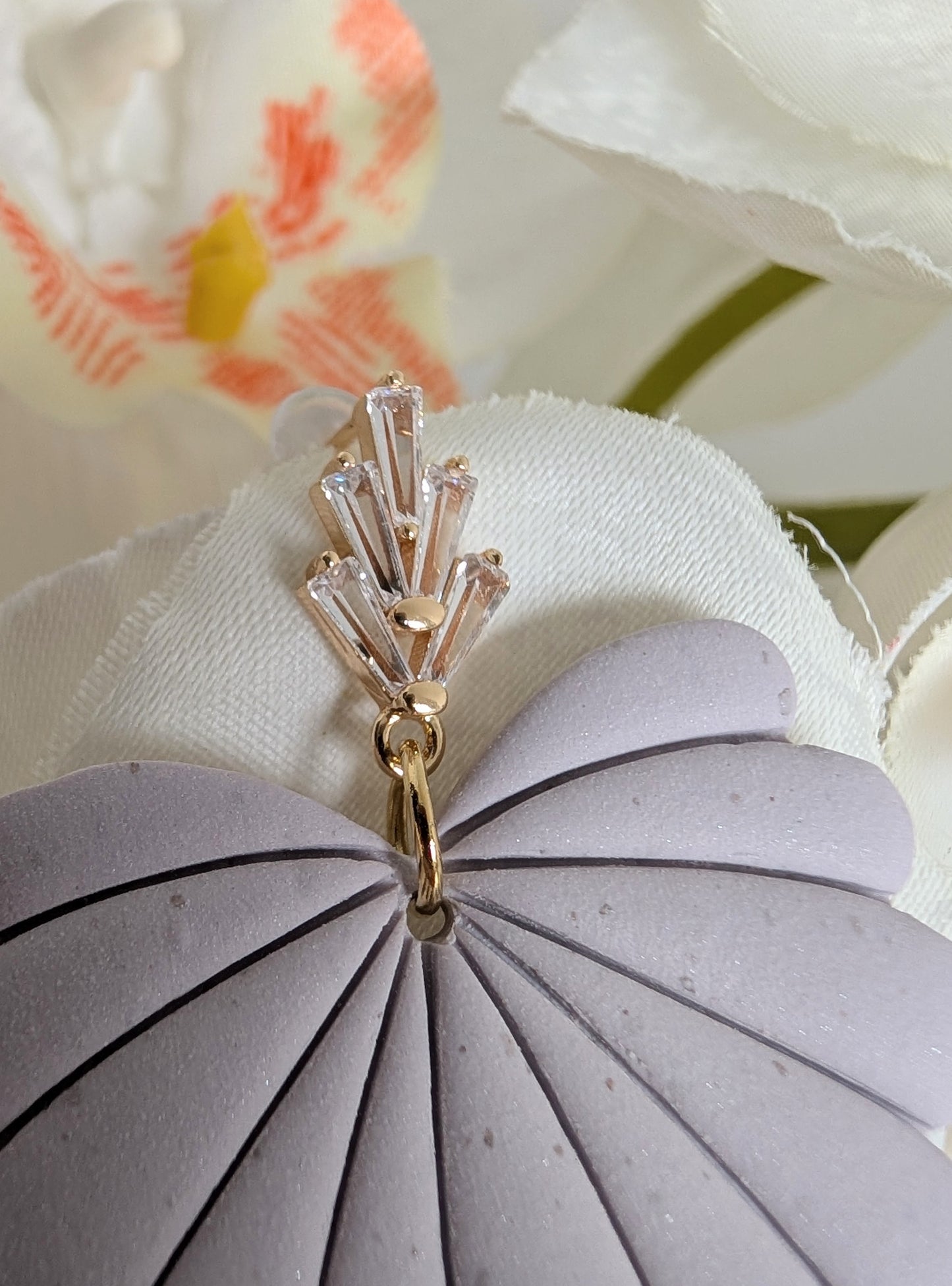 Dangle Earrings "Frida" - Handmade - Mexican Ethnic - Polymer Clay - Gold-plated brass studs, silver and zircon - Lilac