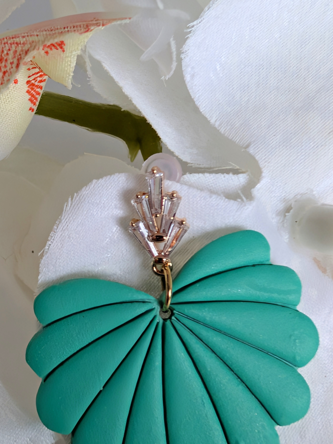 Dangle Earrings "Frida" - Handmade - Art Deco - Mexican Ethnic - Polymer Clay - Gold-plated brass studs, silver and zircon - Juniper Green