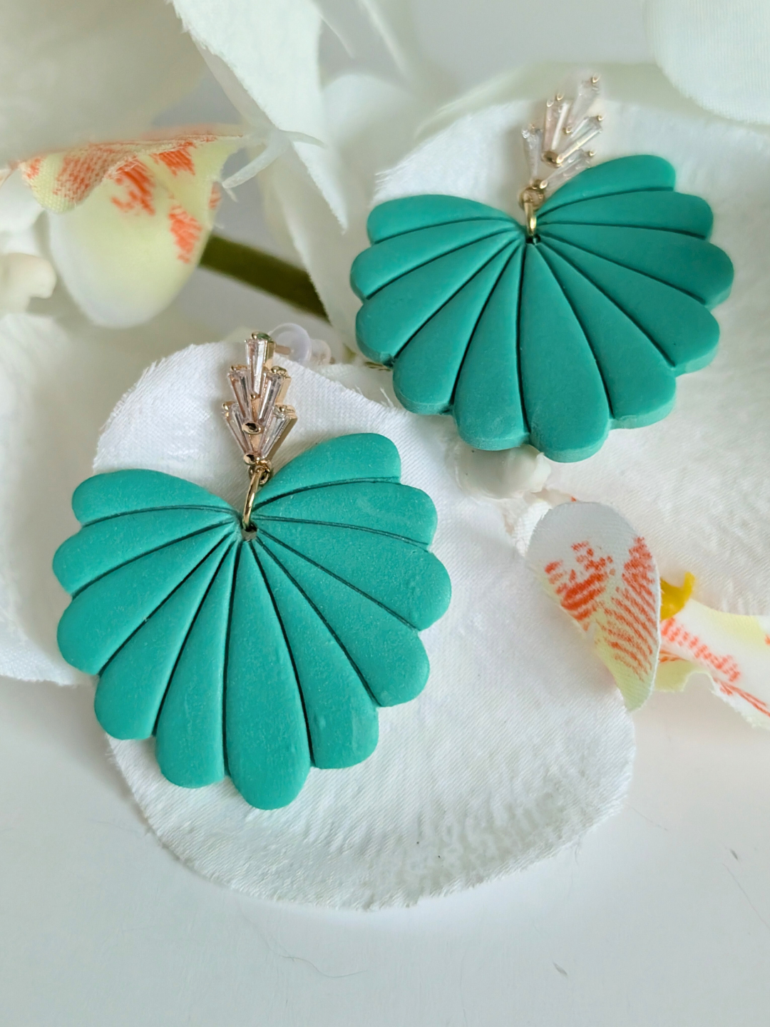 Dangle Earrings "Frida" - Handmade - Art Deco - Mexican Ethnic - Polymer Clay - Gold-plated brass studs, silver and zircon - Juniper Green