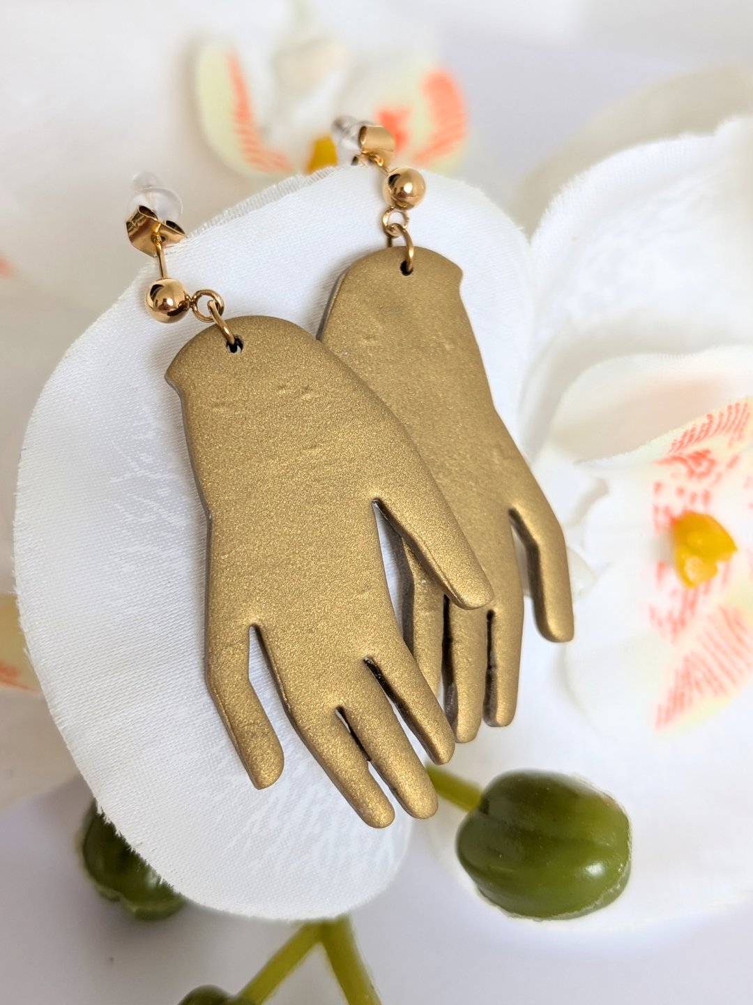 Hands Earrings - Frida Kahlo Inspired - Manitas -  Gold or Silver Polymer Clay - Artistic boho jewelry
