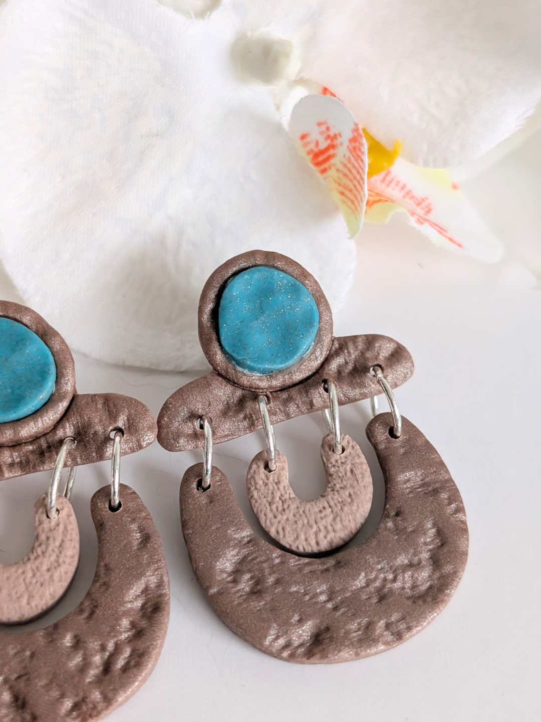 Tribal earrings "Ai'la" - Polymer clay & Stainless steel - Brown, rosezood and peacock blue colours - Approximately 5.2 cm high