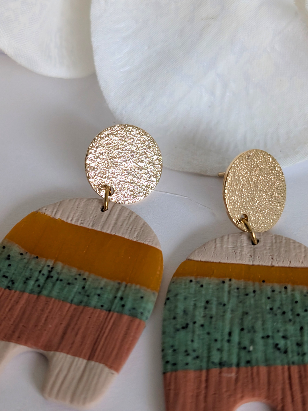 "Yaretzi" Boho Earrings – Wood Effect Polymer Clay – Handmade Graphic Earrings – Contemporary Ethnic Jewelry