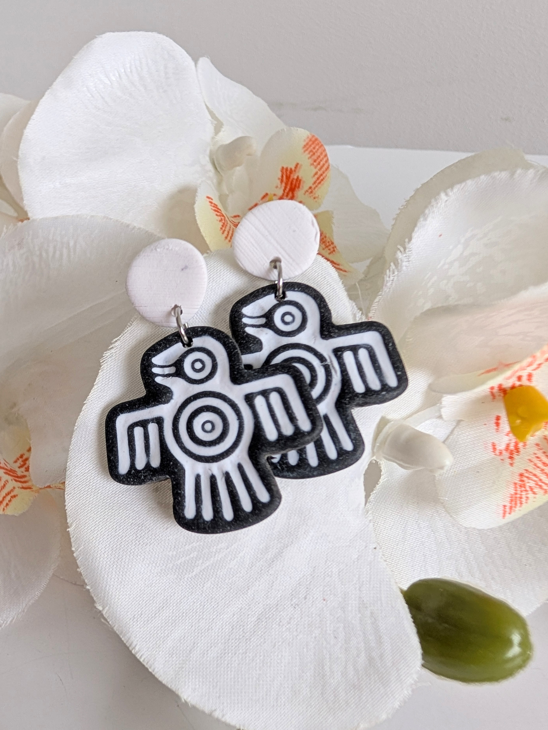 Dangle Earrings "Quetzalcoatl" – Small Aztec Birds – Polymer Clay and Stainless Steel – Black & White – Approx. 4.1 cm long