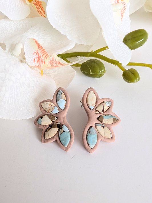 Tribal earrings with turquoise effect - Polymer clay and 303L stainless steel - Rosewood, sand and blue colours - Hypoallergenic