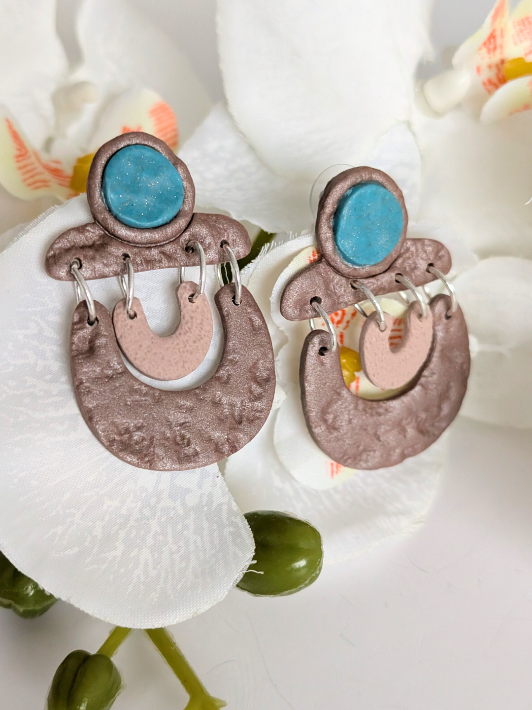 Tribal earrings "Ai'la" - Polymer clay & Stainless steel - Brown, rosezood and peacock blue colours - Approximately 5.2 cm high