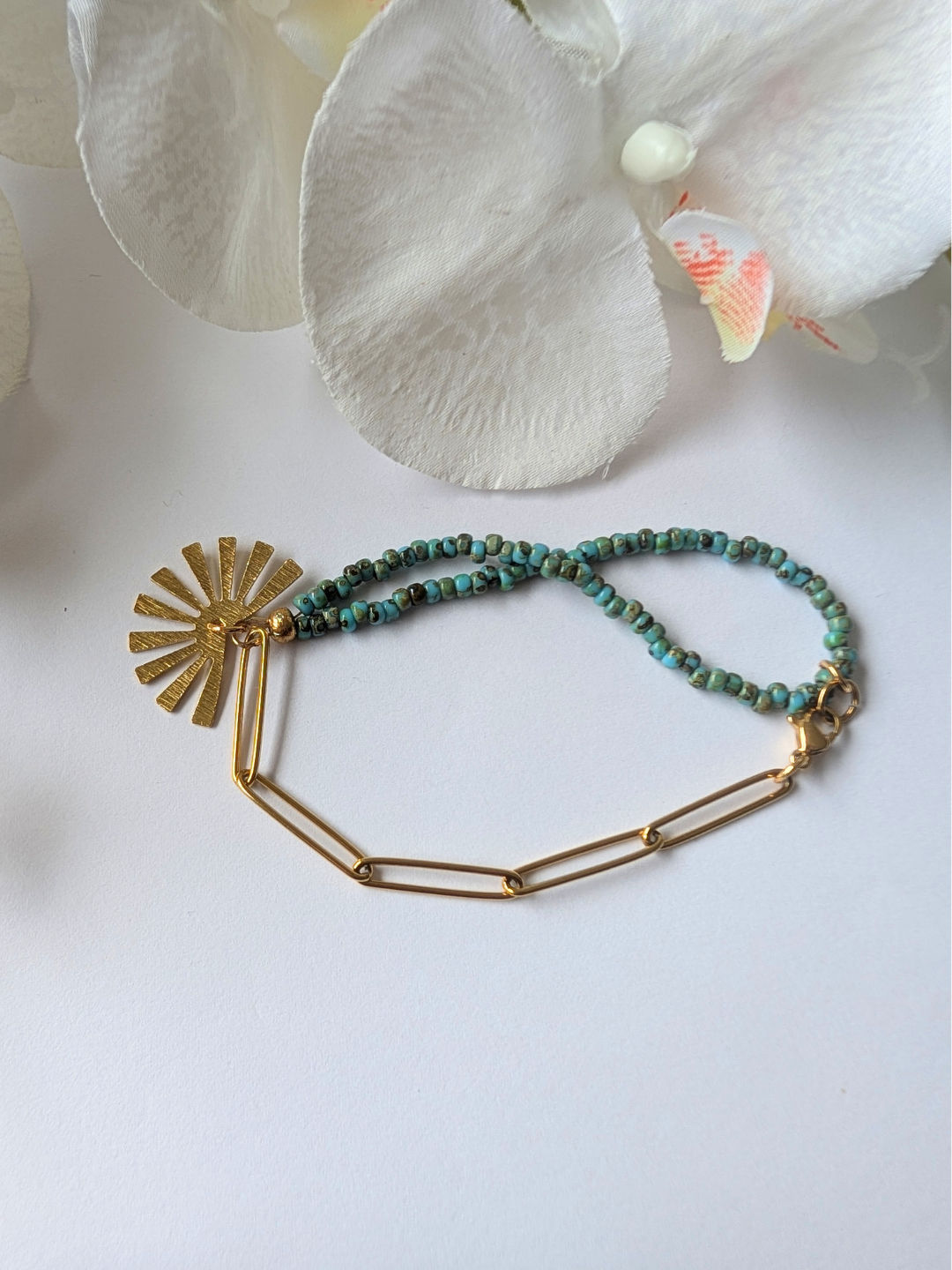 Handmade Half-Chain Bracelet – Turquoise Miyuki Beads & Textured Sun Charm – Gold Stainless Steel - 19 cm long