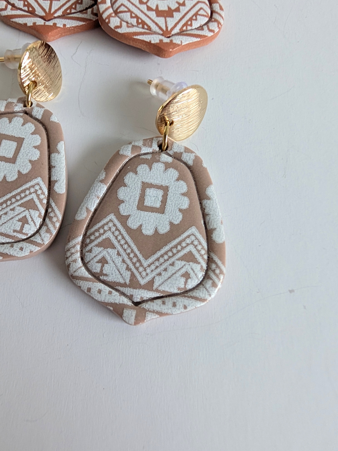 'Ameyal' Handmade Aztec Pattern Earrings – Polymer Clay & Surgical Steel – 18K Gold Plated – Terracotta or Rosewood - Approximately 4.7 cm high