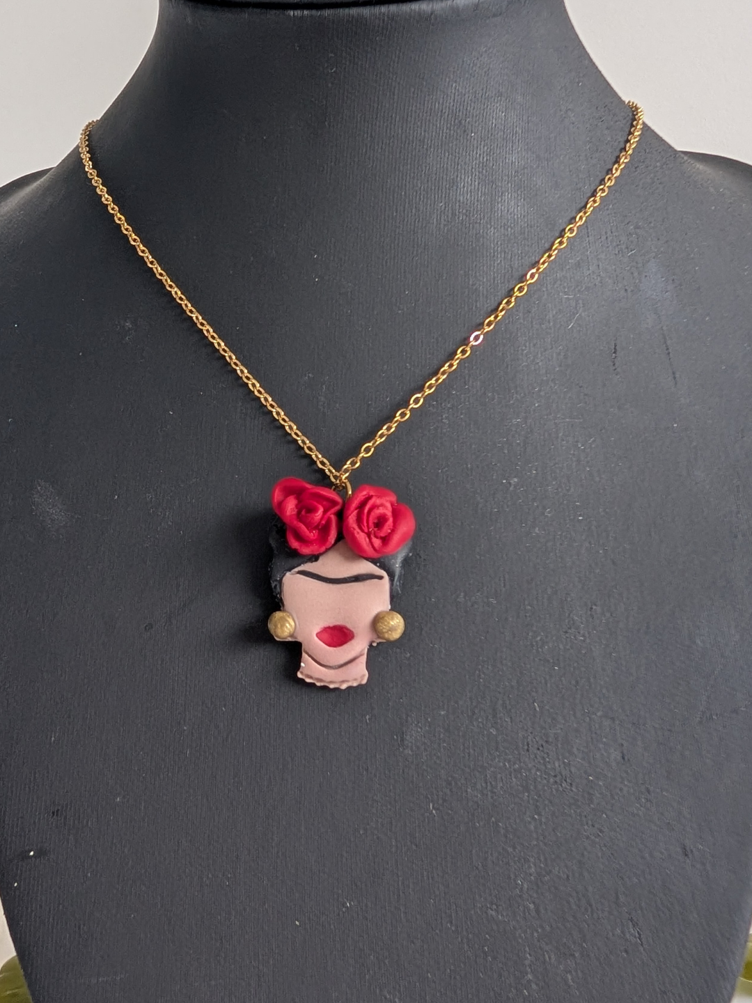Handmade Iconic Painter Necklace – Polymer Clay & Surgical Steel – Mexican Artistic Jewelry – Approx. 40 cm Neck Length