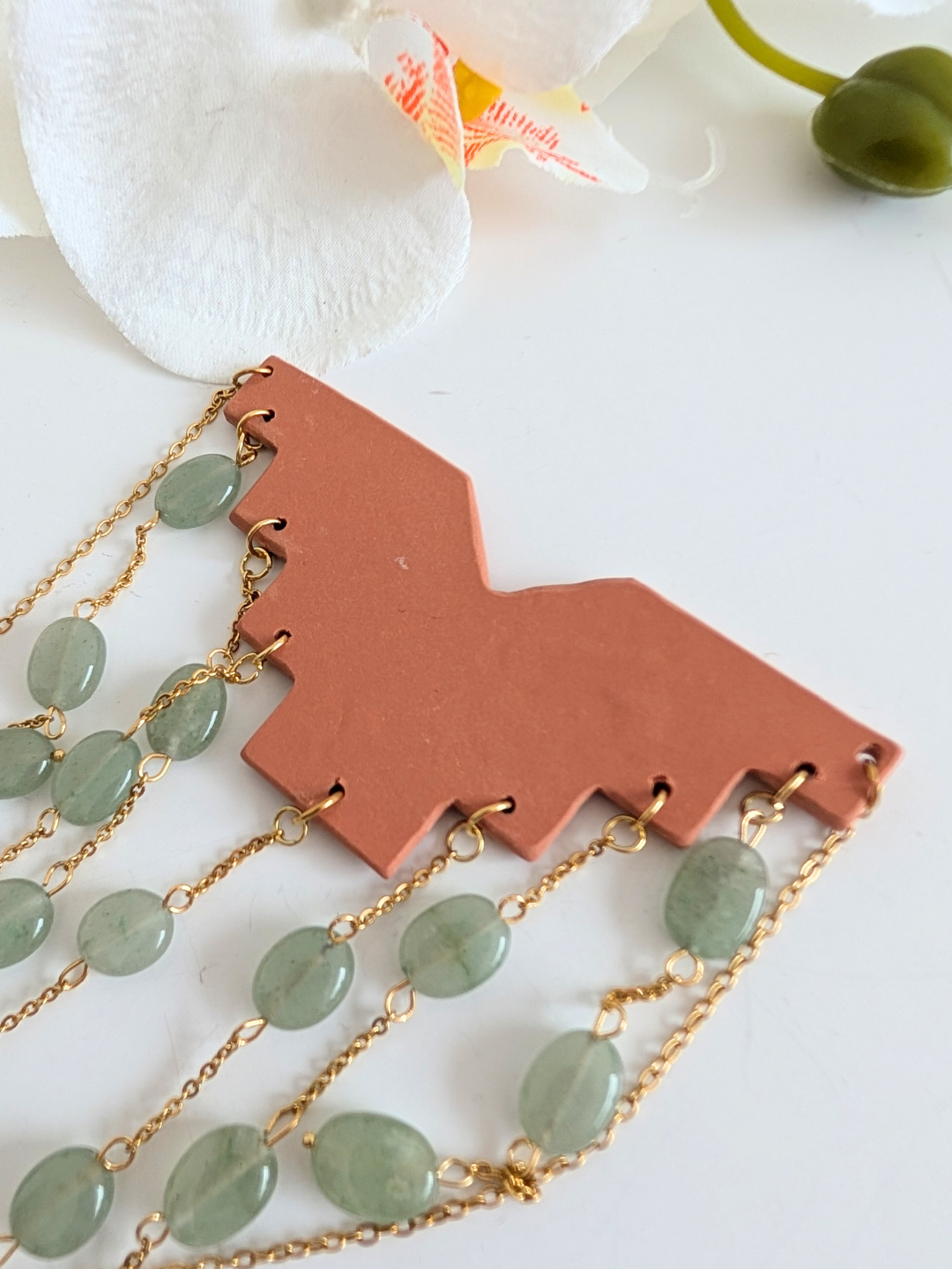 Handmade Precolumbian-inspired statement necklace 'Suyana' - Aventurine, polymer clay & stainless steel - 40.5 cm length