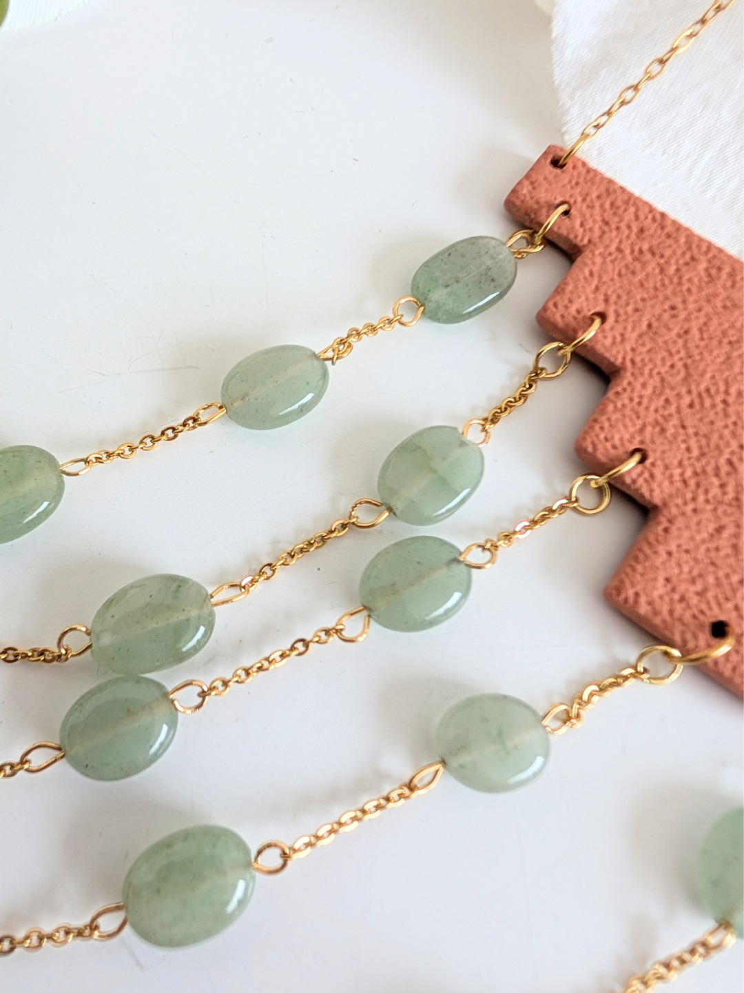Handmade Precolumbian-inspired statement necklace 'Suyana' - Aventurine, polymer clay & stainless steel - 40.5 cm length