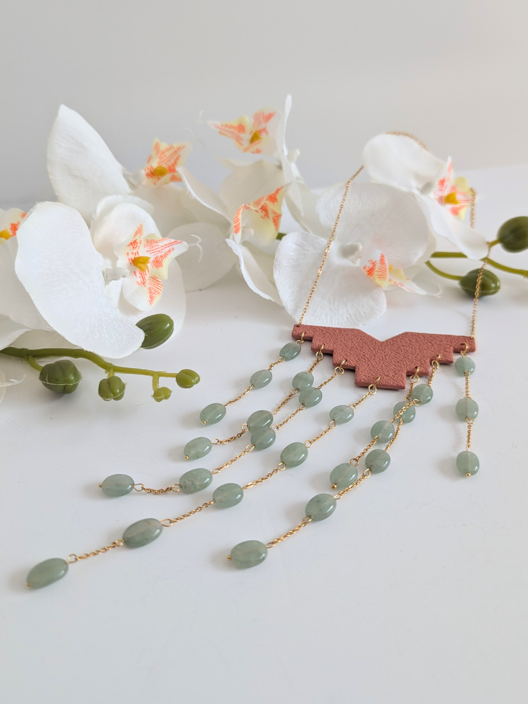 Handmade Precolumbian-inspired statement necklace 'Suyana' - Aventurine, polymer clay & stainless steel - 40.5 cm length
