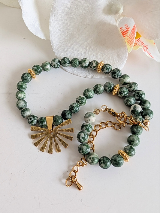 Necklace "Inti" | 6 mm Green Spotted Jasper Necklace with Brass Sun Pendant | Nature-Inspired Boho Jewelry | Elegant Women's Necklace