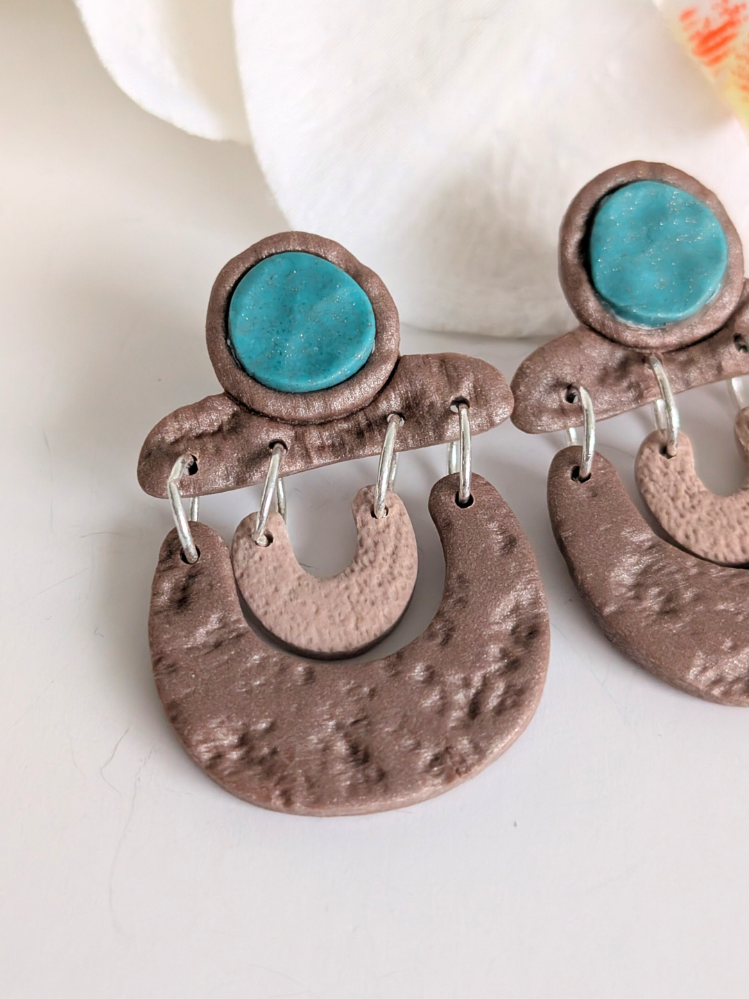 Tribal earrings "Ai'la" - Polymer clay & Stainless steel - Brown, rosezood and peacock blue colours - Approximately 5.2 cm high