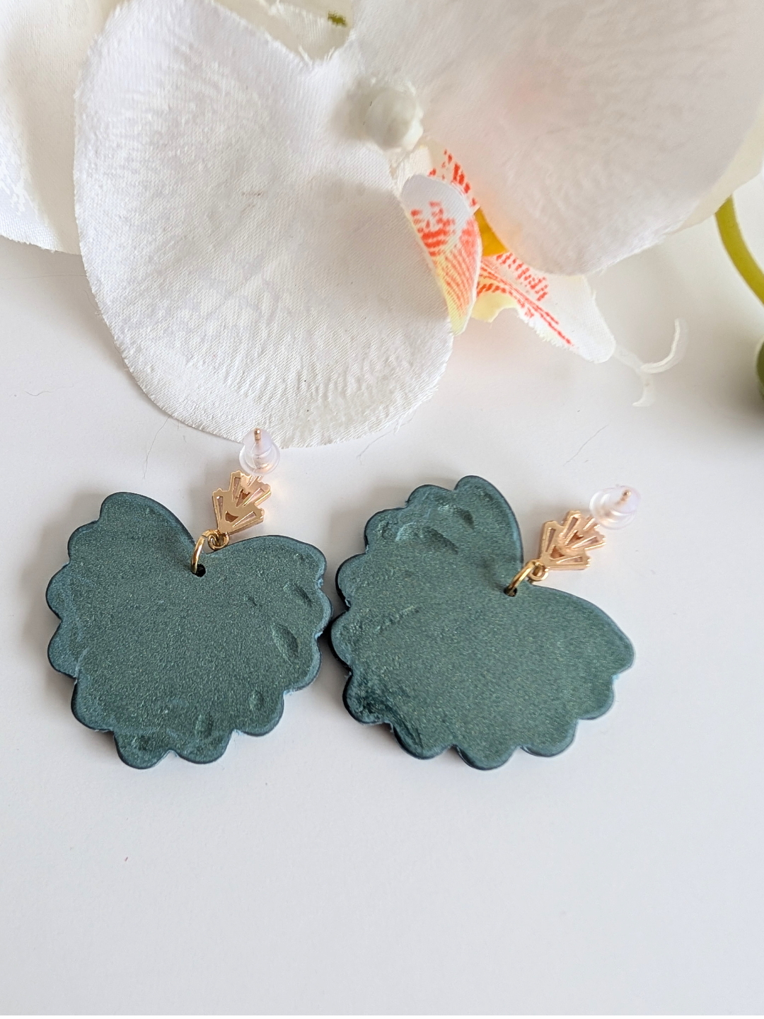 Dangle Earrings "Frida" - Handmade - Art Deco - Mexican Ethnic - Polymer Clay - Gold-plated brass studs, silver and zircon - Metallic Green
