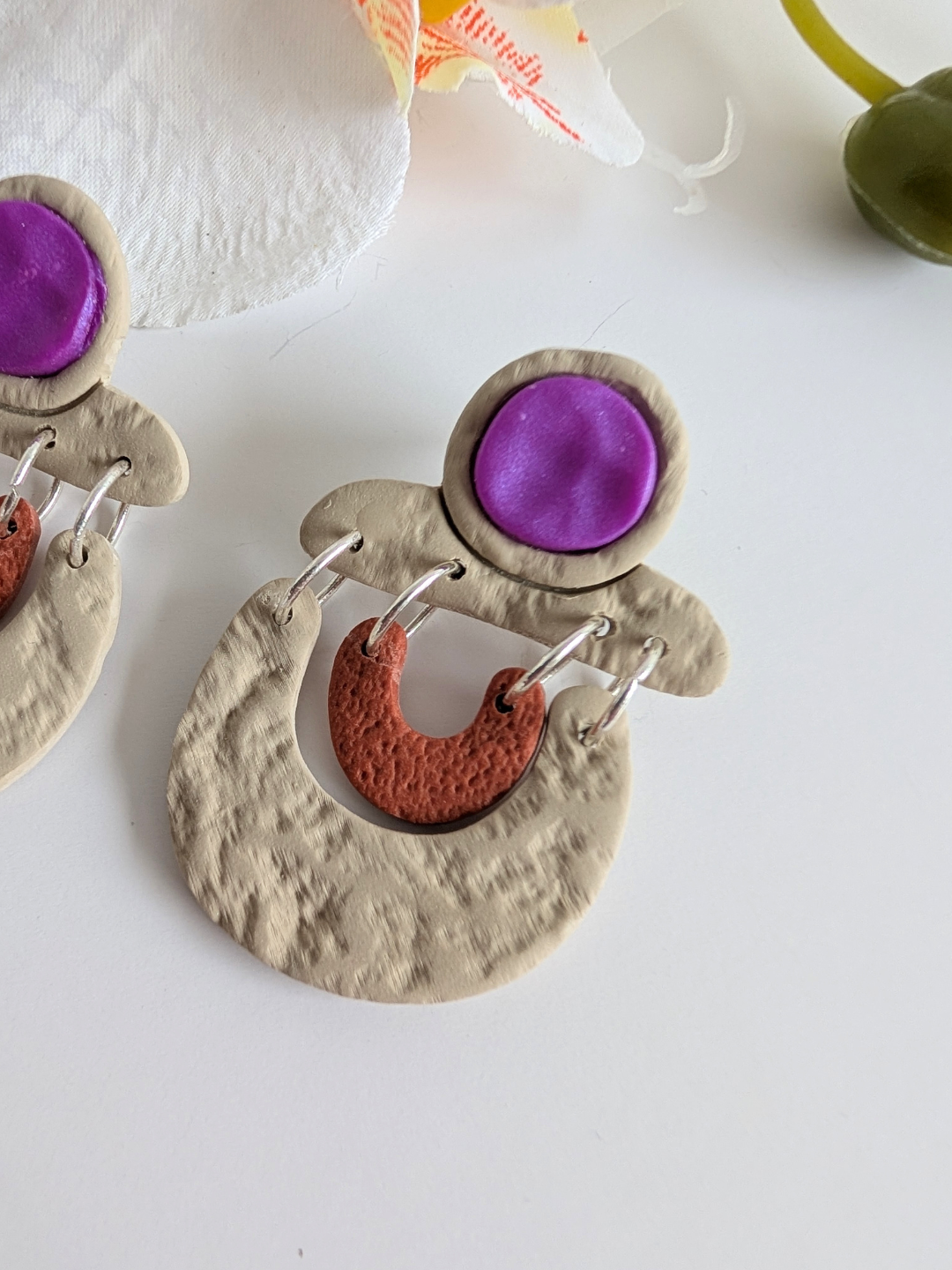 Tribal earrings "Ai'la" - Polymer clay & Stainless steel - Sand, terracotta and fuchsia - Approximately 5.2 cm high