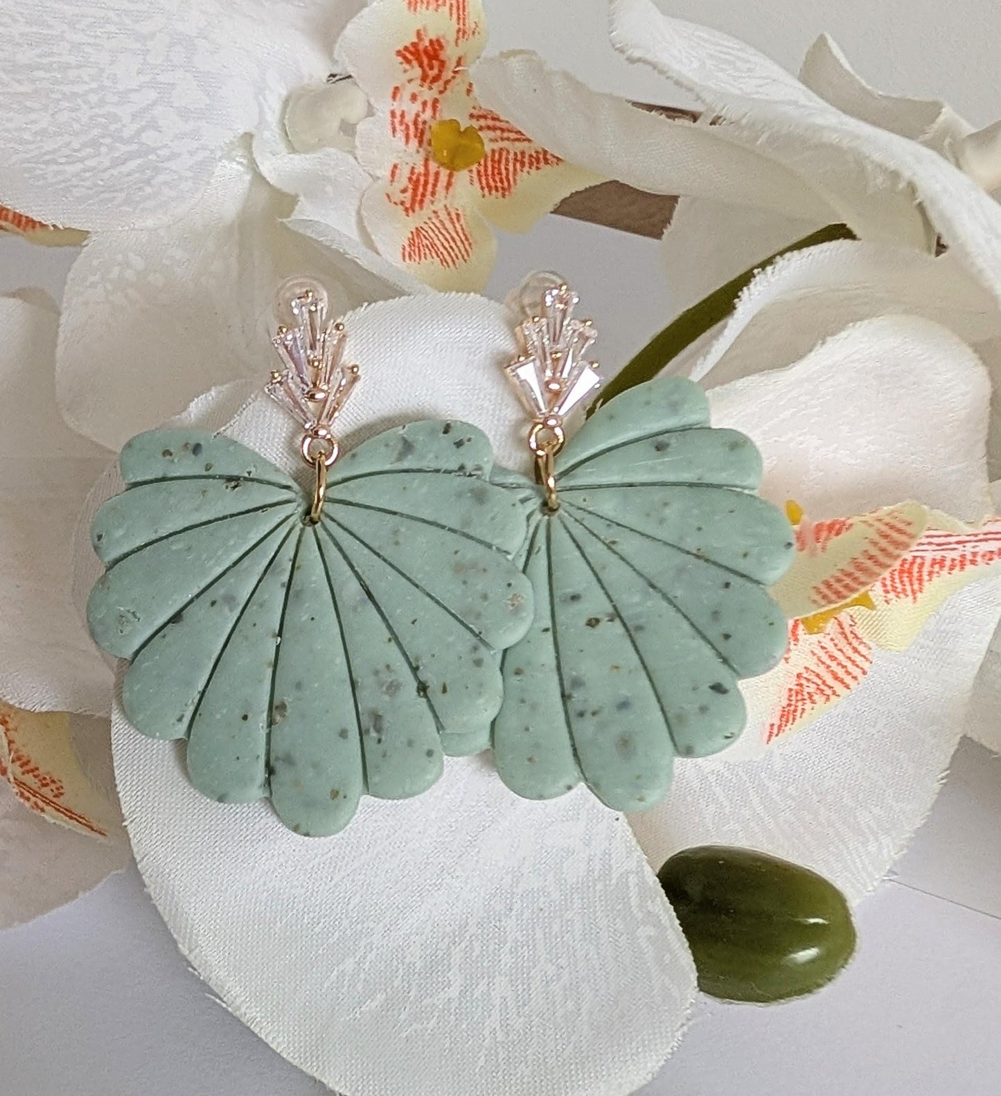 Handmade ‘Frida’ drop earrings - Art Deco - Polymer clay, gold-plated brass studs, silver and zircon - Different colors