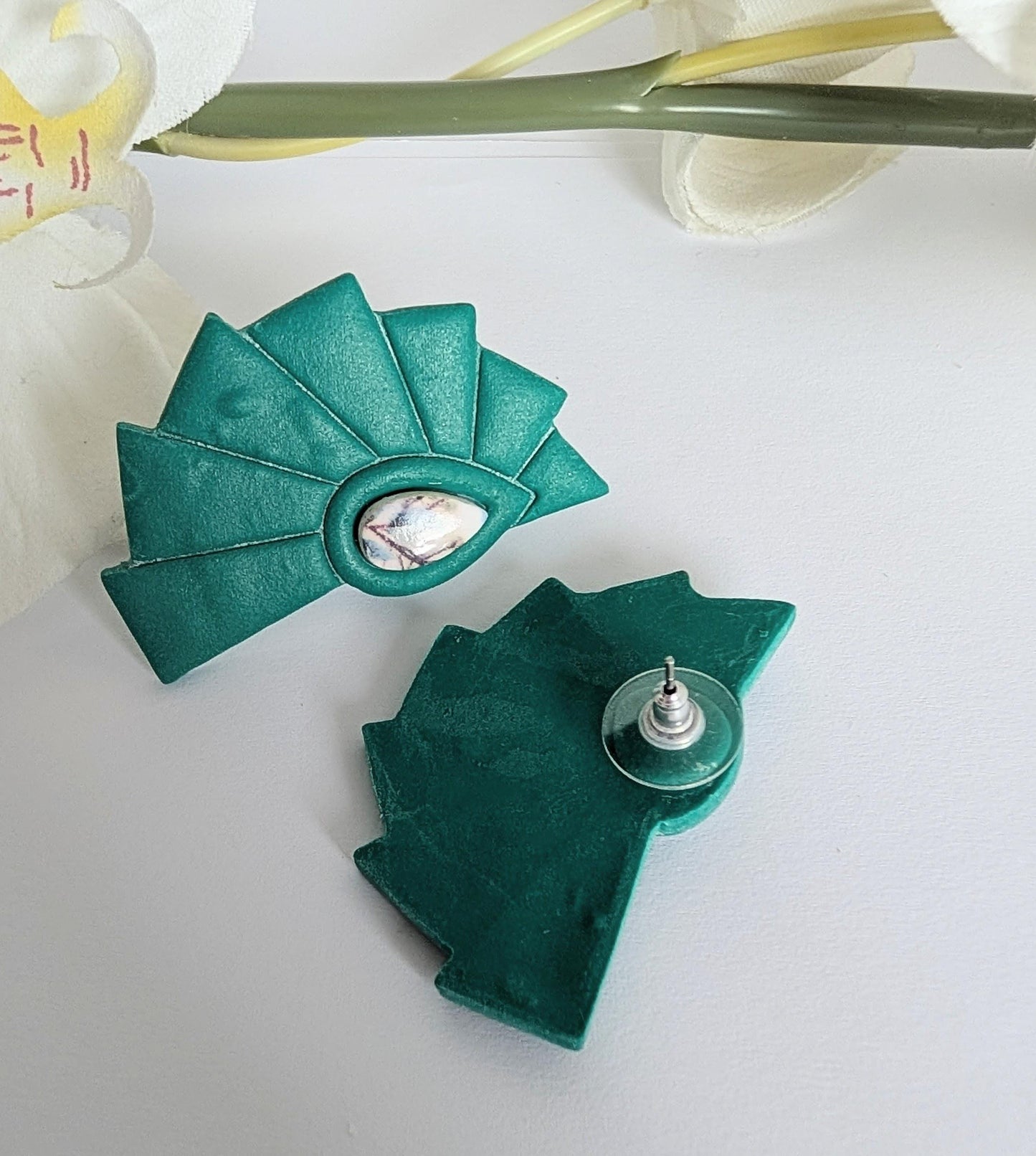 Inca tribal ‘Ch'aska’ earrings - Handmade - Polymer clay stud earrings - Stainless steel studs - Green