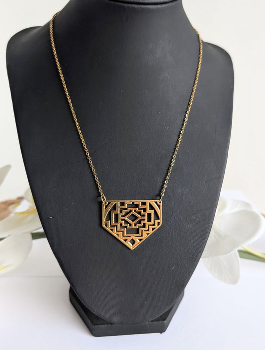 Collier doré avec pendenti aztèque