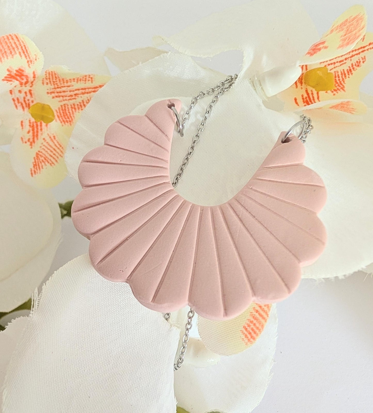 Art Deco necklace - Maya-inspired fan pendant made from polymer clay - Approximately 46 cm neck circumference - 316L surgical steel chain - Ballerina pink or Baby blue