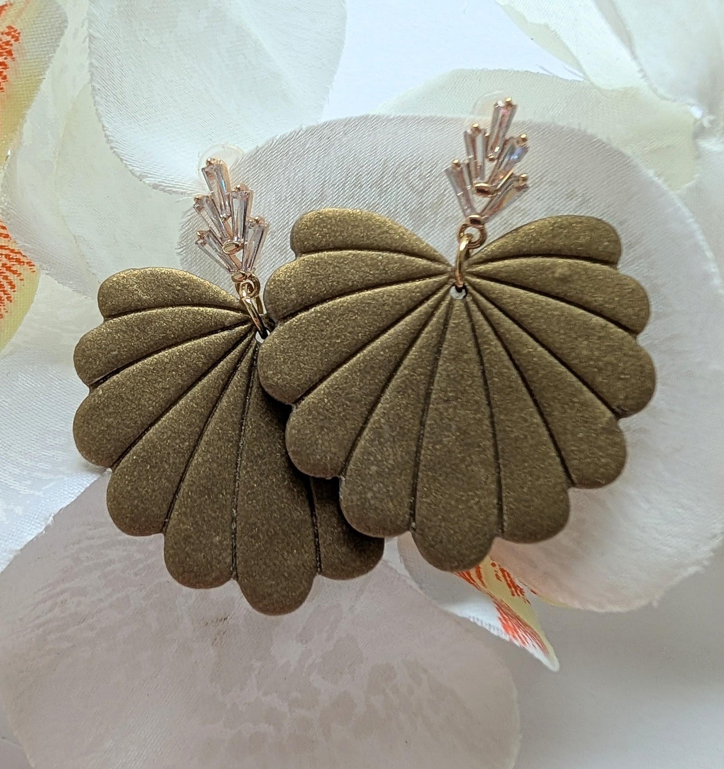 Handmade ‘Frida’ drop earrings - Art Deco - Polymer clay, gold-plated brass studs, silver and zircon - Different colors