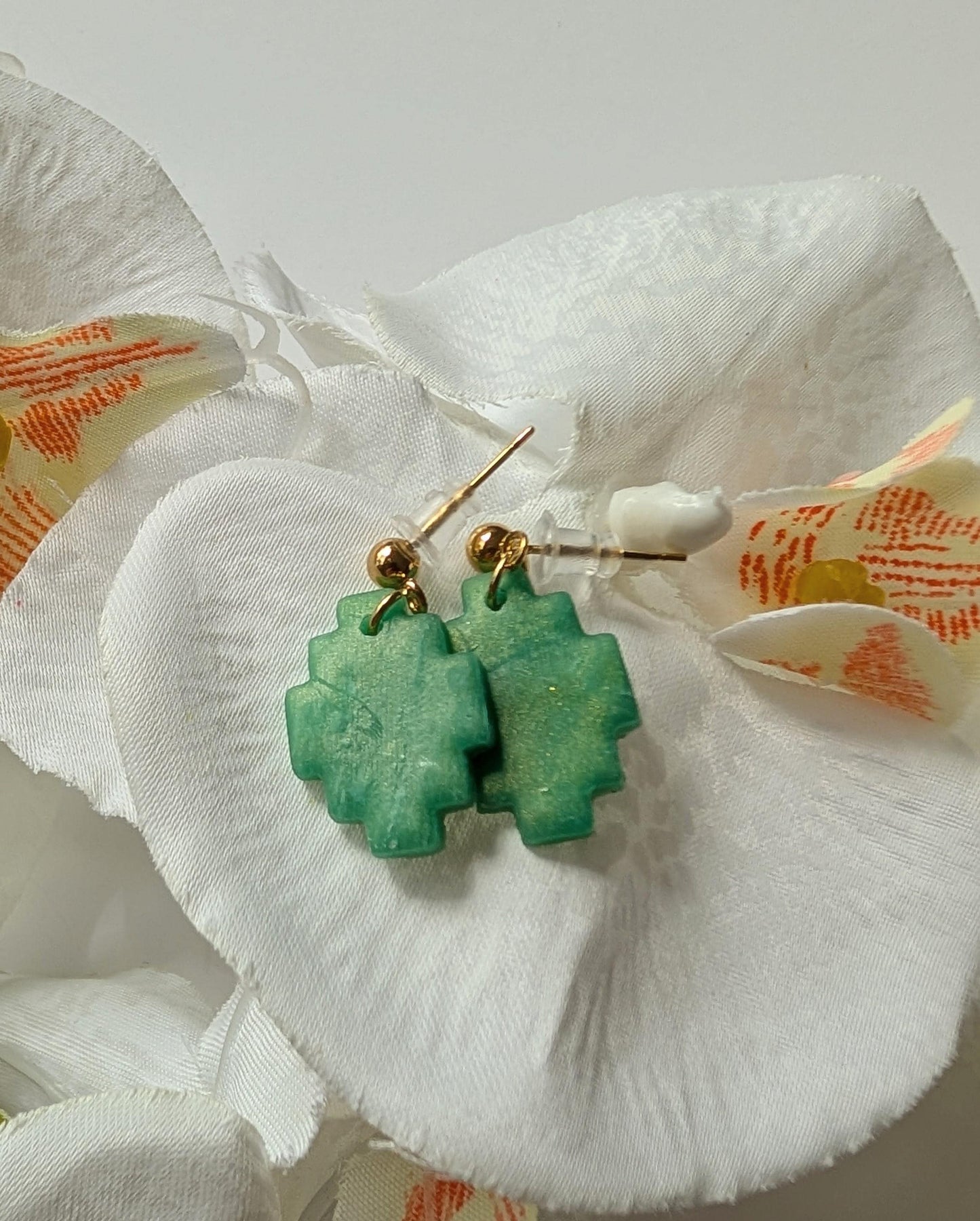 Handmade unisex earrings - Aztec-style tribal earrings - Drop earrings - Available in two colours