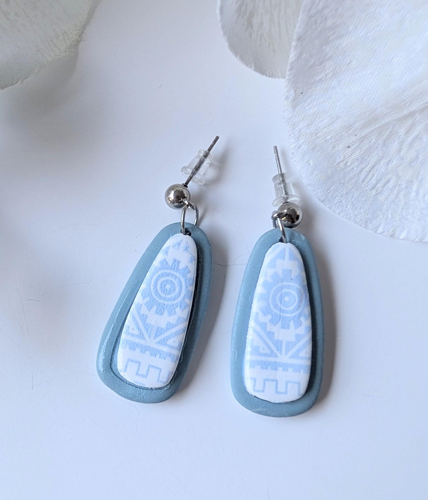Pre-Columbian style drop earrings - Handmade - Aztec motifs - Polymer clay and stainless steel - Baby blue