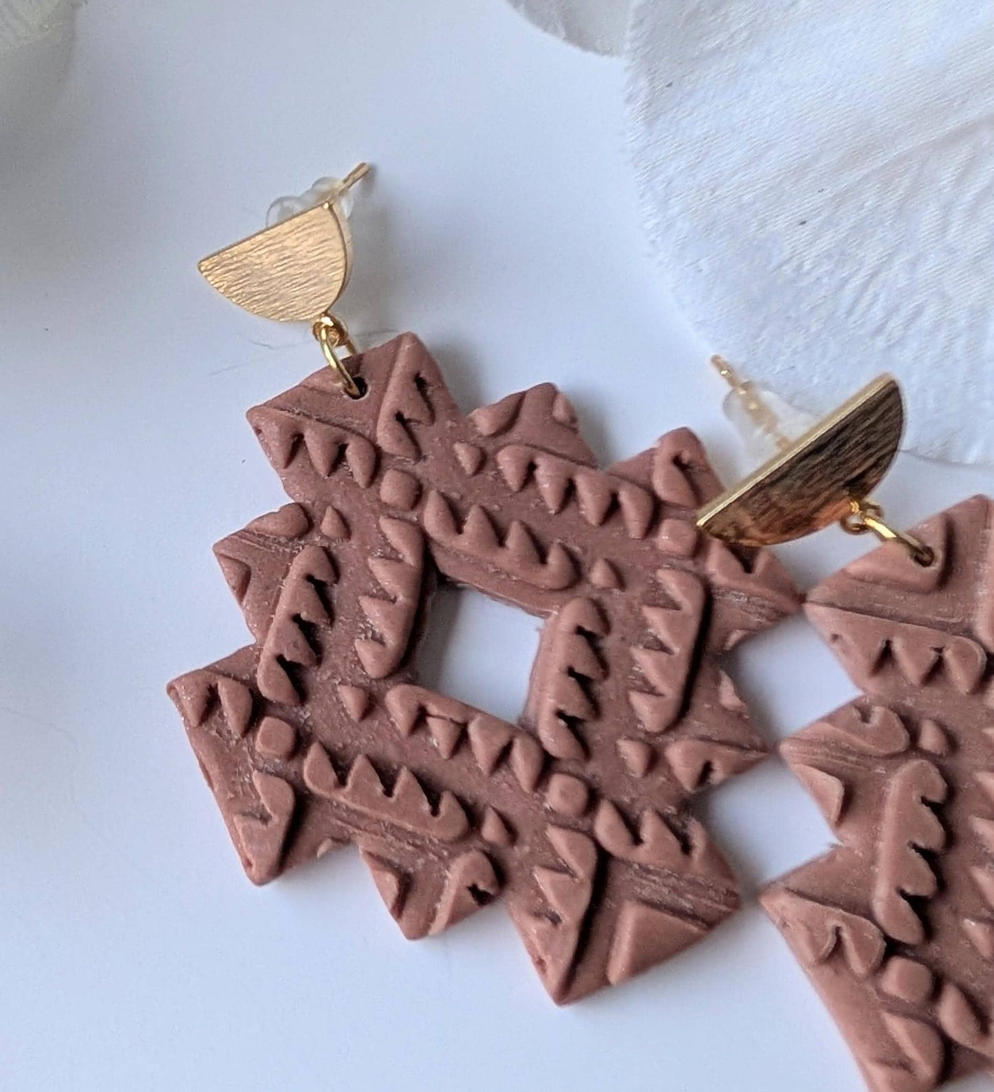 Aztec dangle earrings - Pre-Columbian style - Handmade - Polymer clay, stainless steel and brass - Sienna