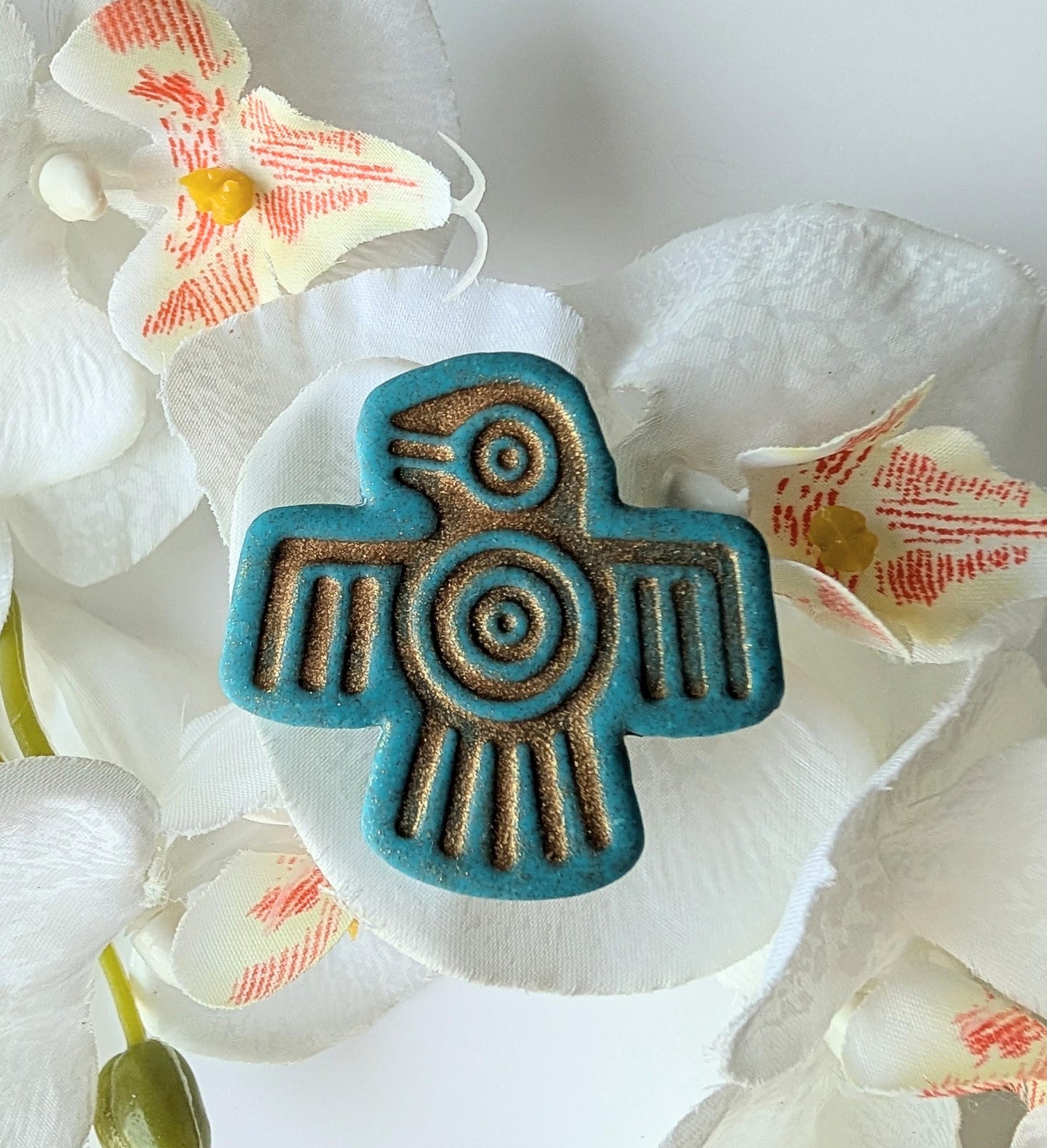 Tribal brooch - Handmade - Tribal bird - Aztec style - Polymer clay and metal - Nickel free - Bkue and antique gold
