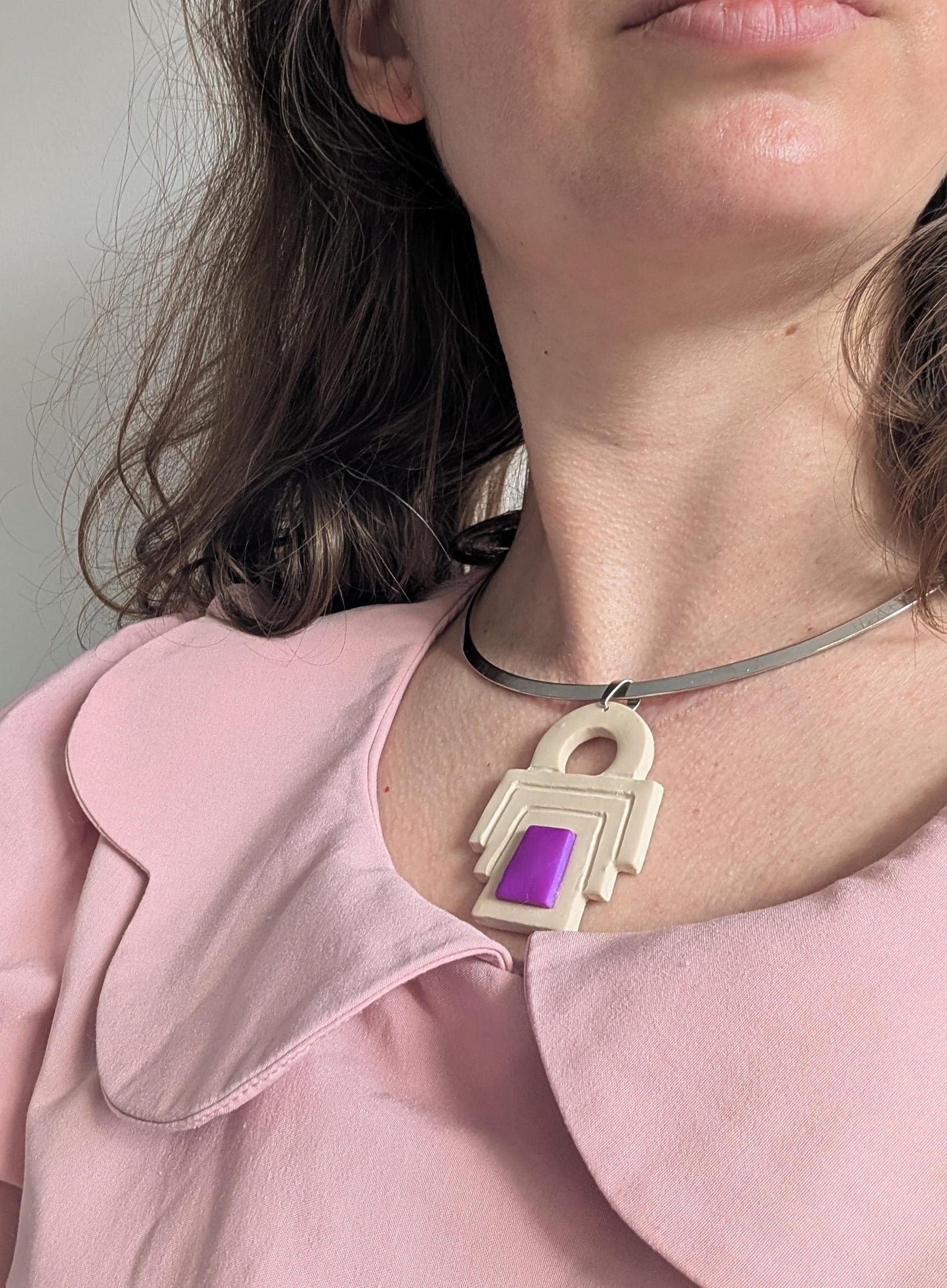 Torque Necklace with Geometric Pendant – Polymer clay and stainless steel - Sand and Pink - Handmade Modern Jewelry