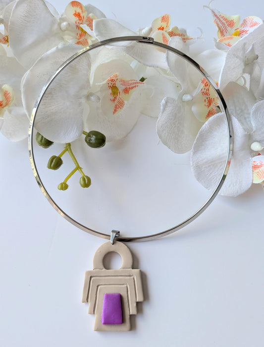 Collier minimaliste avec pendentif en pâte polymère