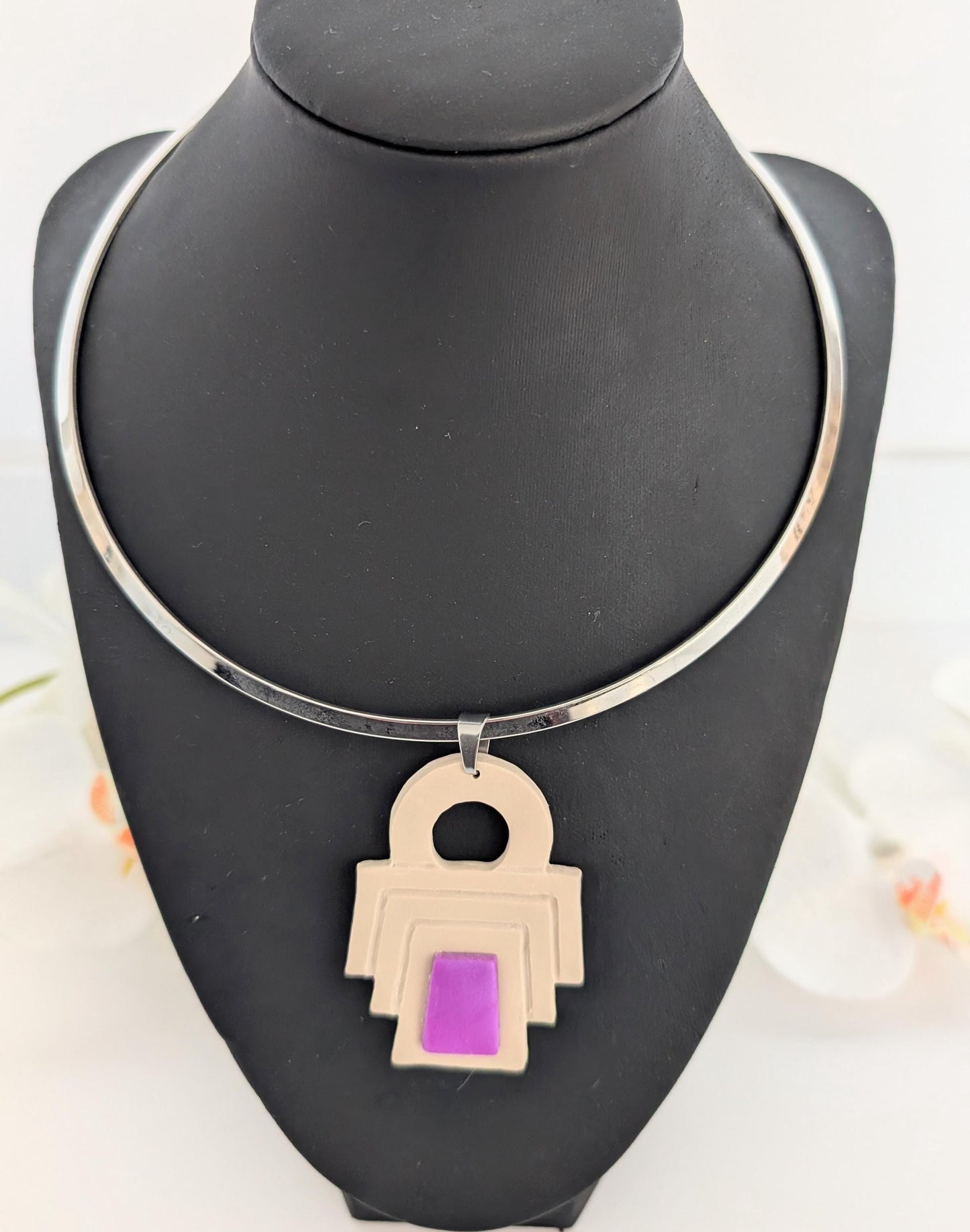 Torque Necklace with Geometric Pendant – Polymer clay and stainless steel - Sand and Pink - Handmade Modern Jewelry