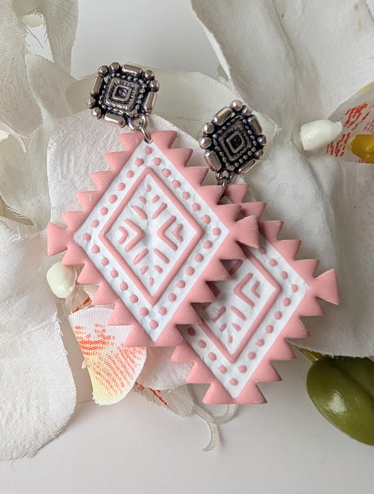 Statement drop earrings - Aztec style - Polymer clay and zamac - Lead, nickel and cadmium-free - Ballerina pink