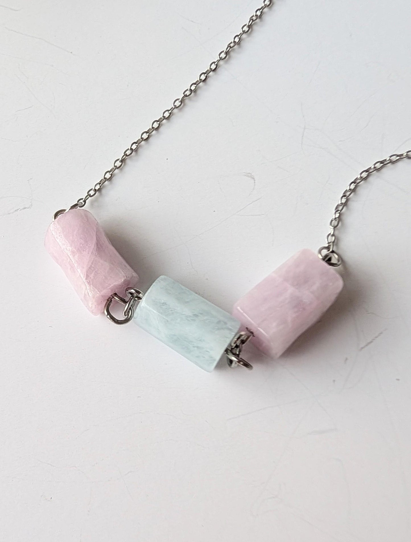 Ethnic necklace and bracelet - Morganite beads and marquise-shaped charms  – Approximately 46 cm necklace length – Stainless-steel chains