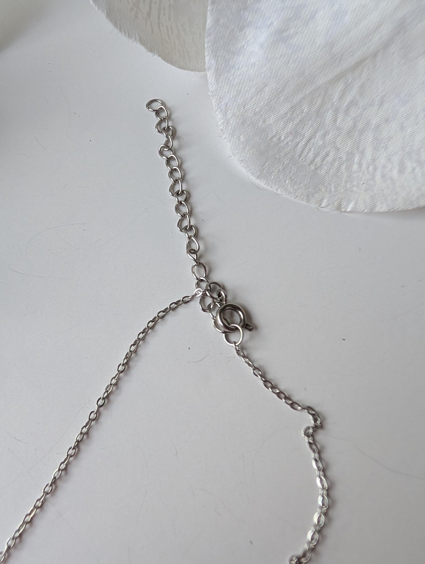 Ethnic necklace and bracelet - Morganite beads and marquise-shaped charms  – Approximately 46 cm necklace length – Stainless-steel chains