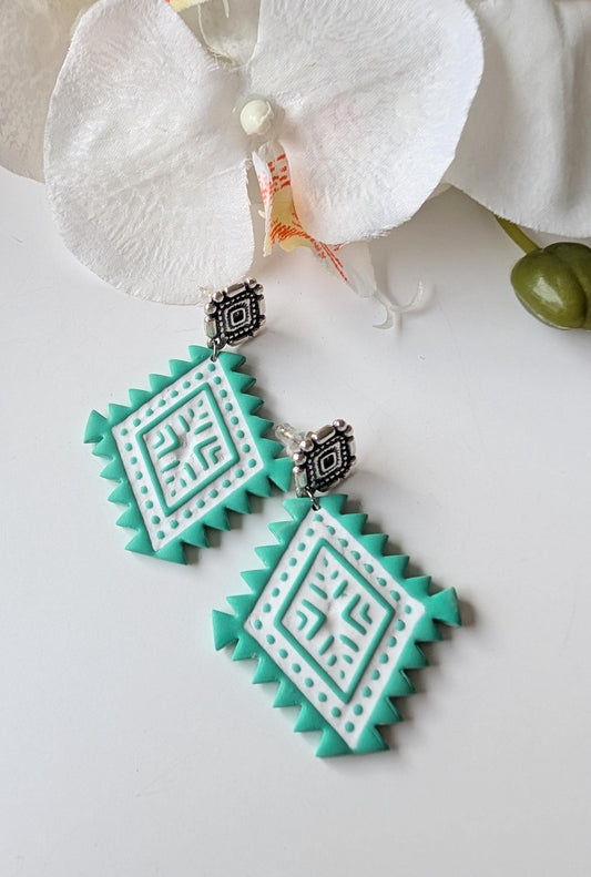 Boucles d’oreilles losanges ethniques vertes