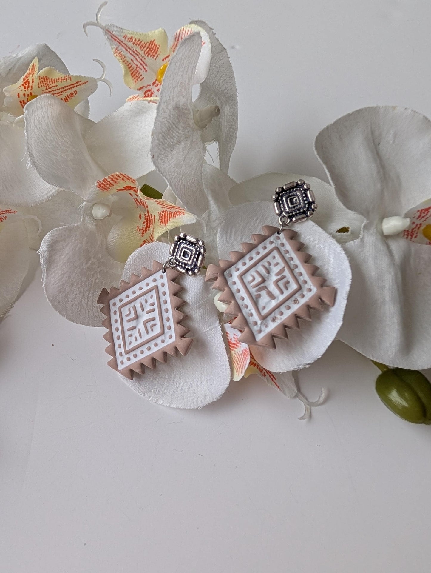 Statement drop earrings - Aztec style - Polymer clay and zamac - Lead, nickel and cadmium-free - Rosewood