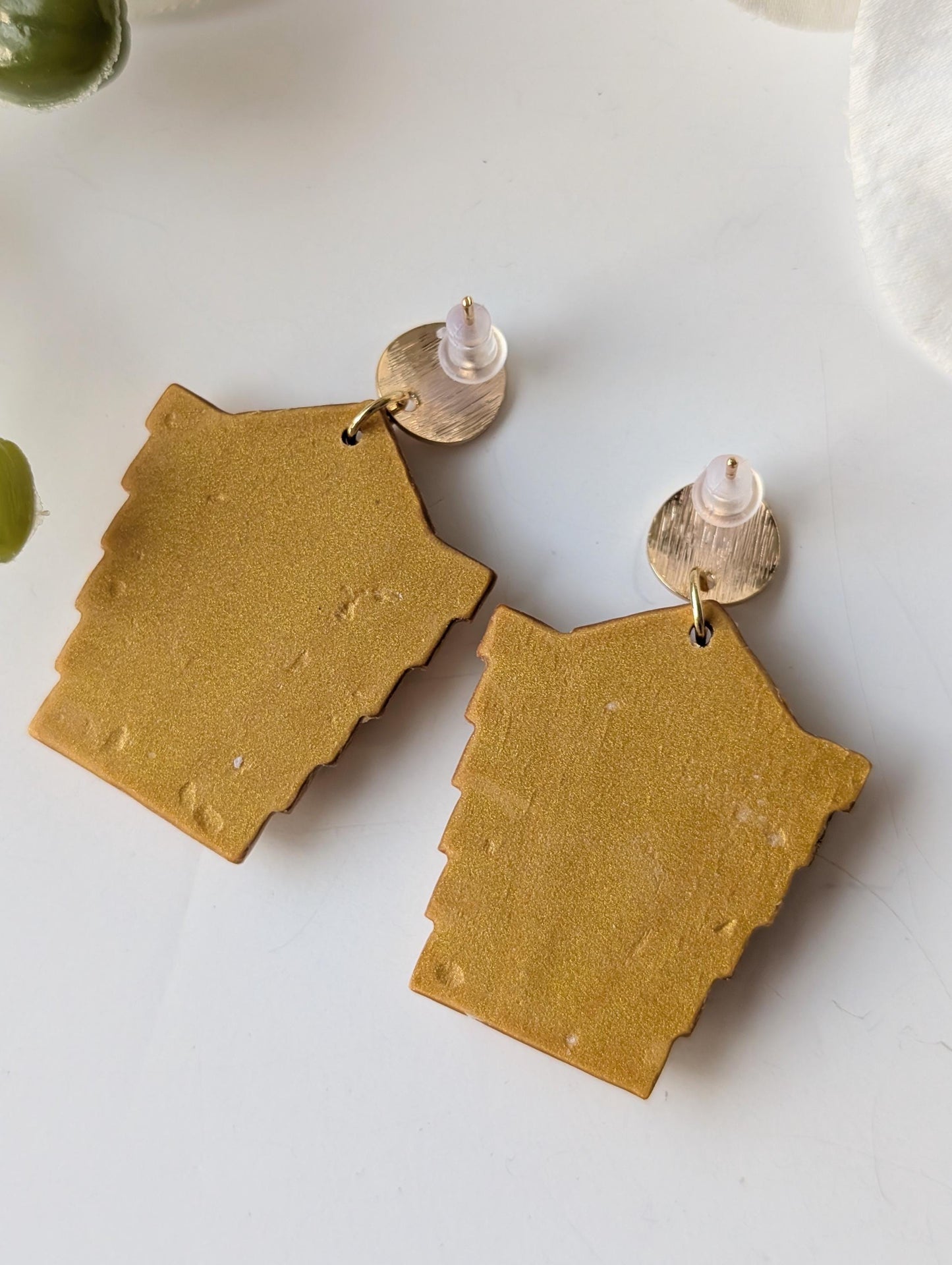 Handmade Tribal earrings - Polymer clay, brass and surgical steel - 18K gold plating - Lightweight and hypoallergenic