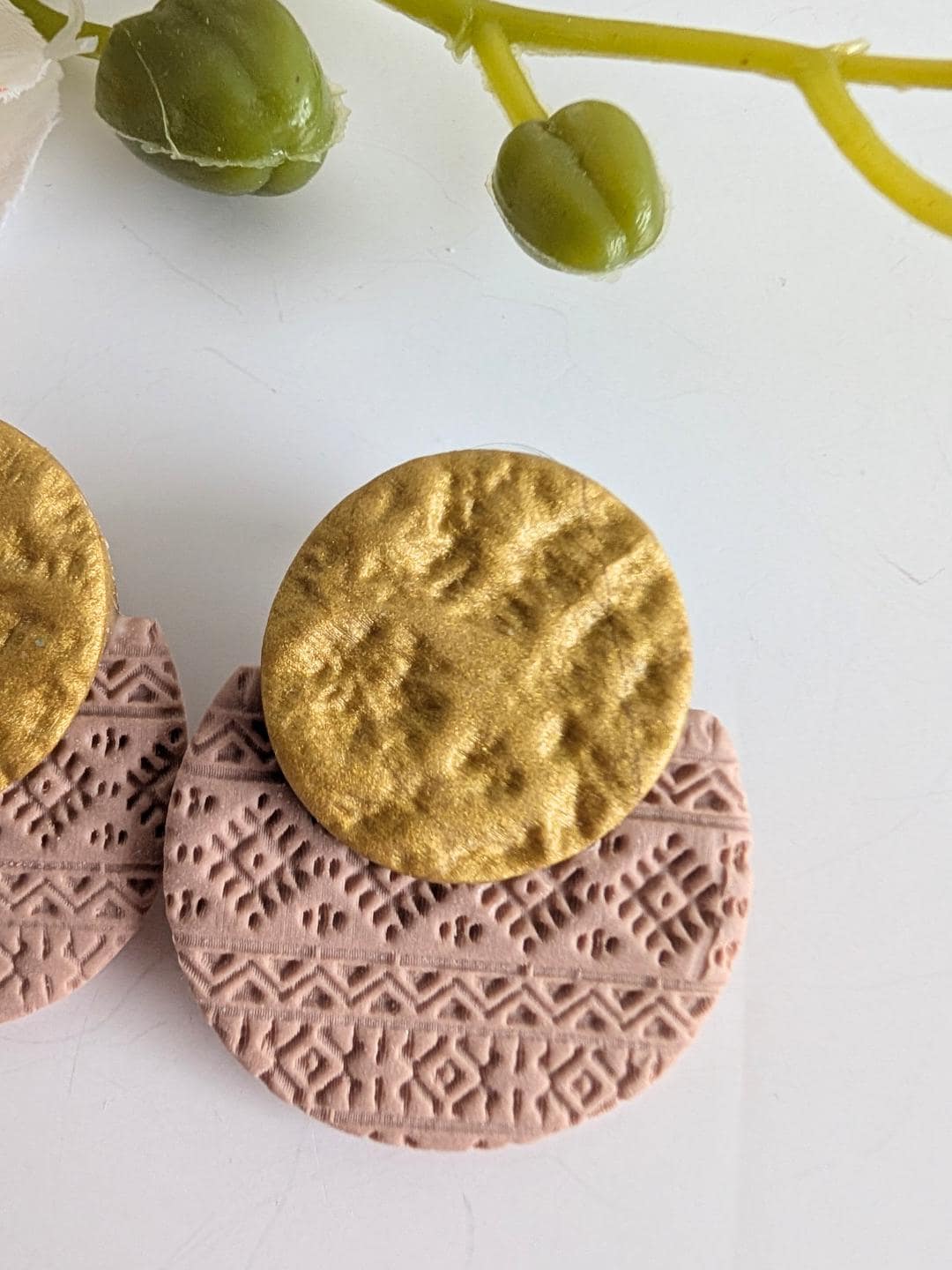 Ethnic earrings "Malitzin" - Stud earrings - Polymer clay & stainless steel - 4 cm high - Gold and rosewood